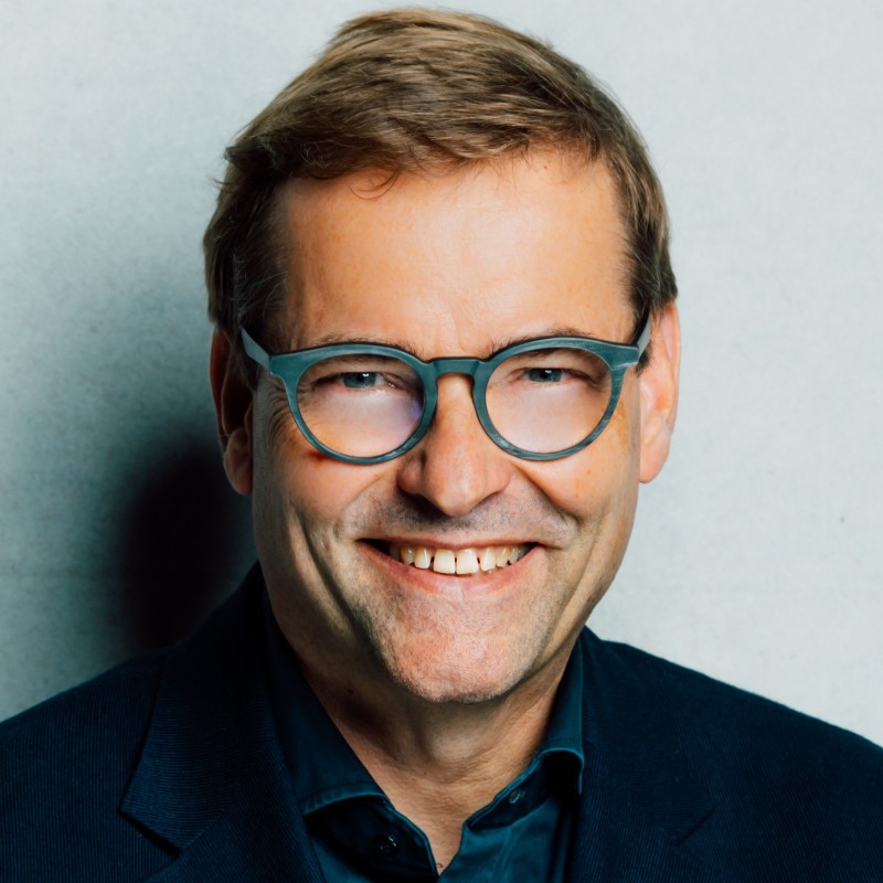 Stefan Lippert Stefan Lippert